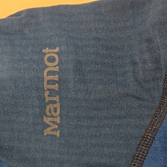 MARMOT BASELAYER 1/4 ZIP PULLOVER. SIZE LARGE. - Picture 7 of 10